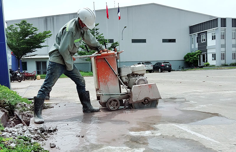 Khoan cắt bê tông nhà xưởng tại khu công nghiệp Định Quán - Đồng Nai